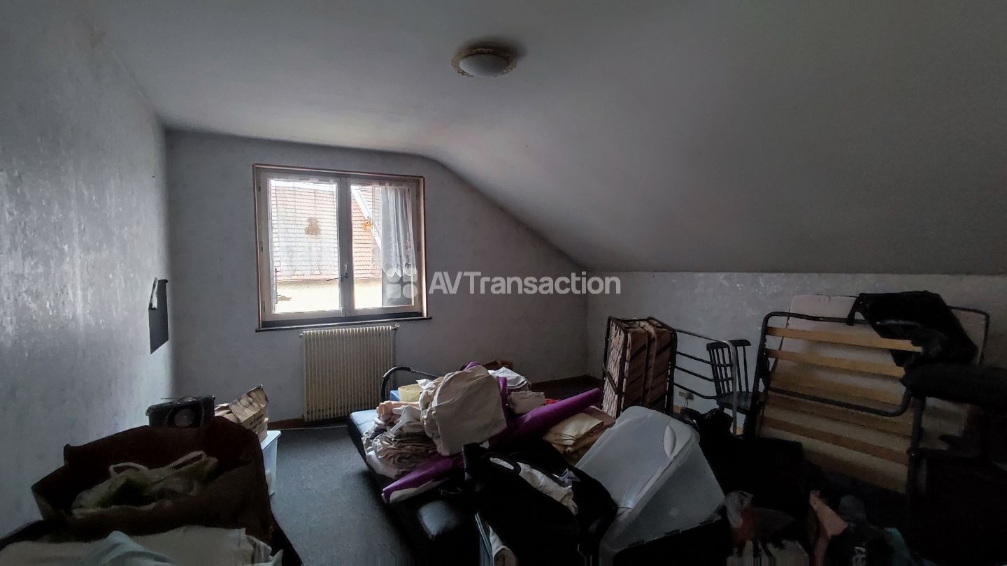 Maison à vendre  - 6 pièce(s) - 143m2 - Sauvigney Les Gray (70100)