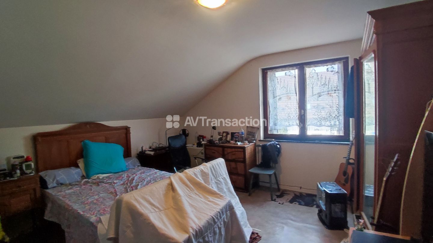 Maison à vendre  - 6 pièce(s) - 143m2 - Sauvigney Les Gray (70100)