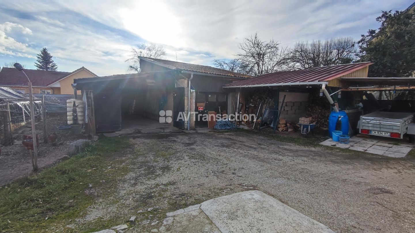 Maison à vendre  - 6 pièce(s) - 143m2 - Sauvigney Les Gray (70100)