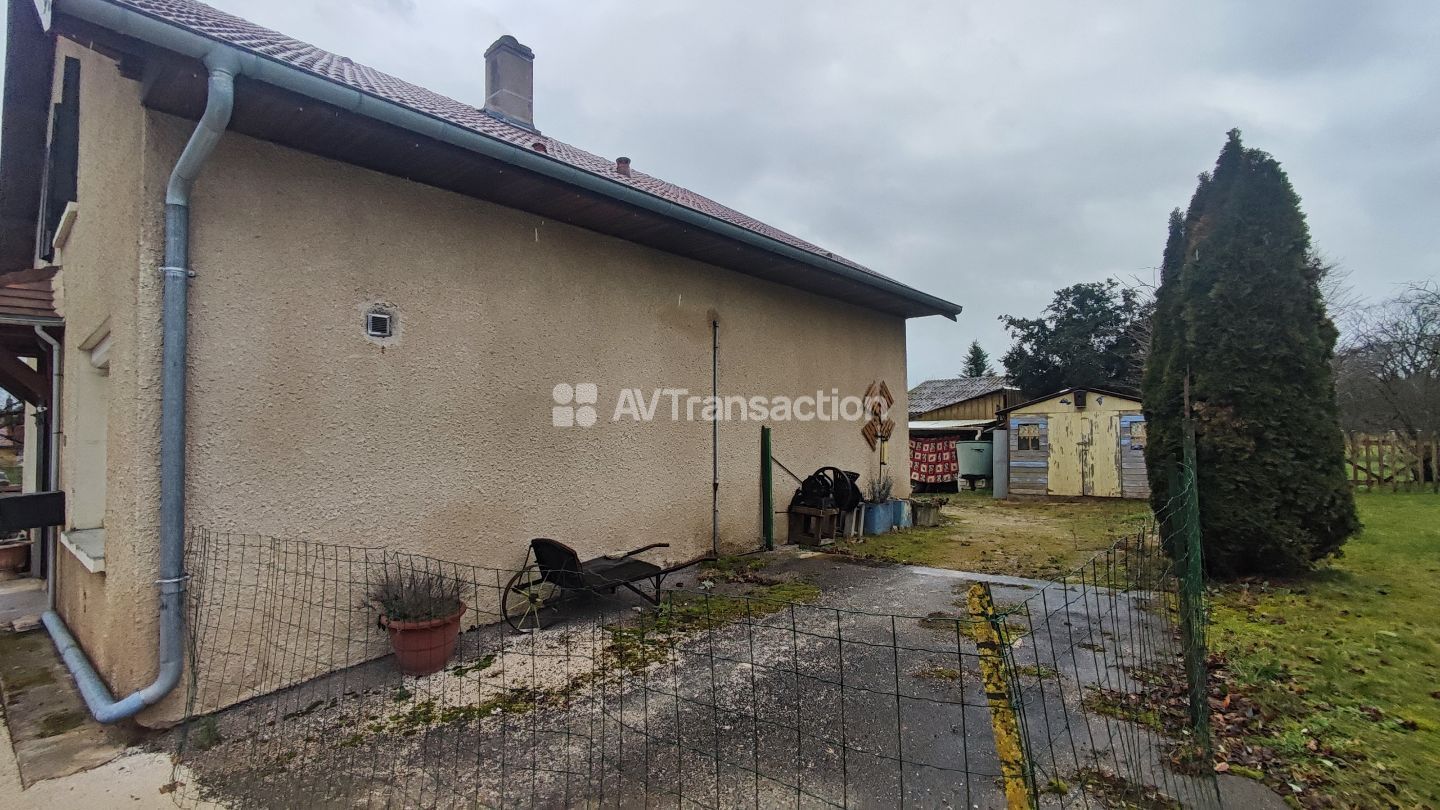 Maison à vendre  - 6 pièce(s) - 143m2 - Sauvigney Les Gray (70100)