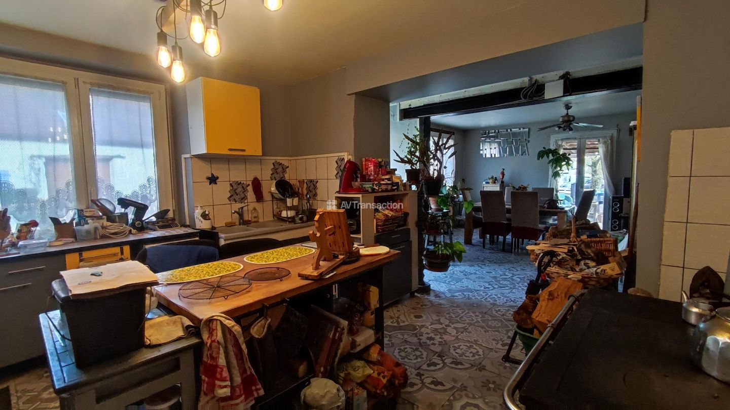 Maison à vendre  - 6 pièce(s) - 143m2 - Sauvigney Les Gray (70100)