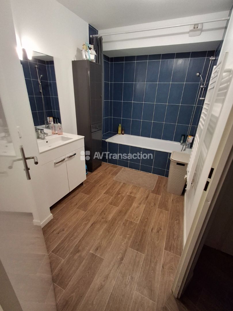 Appartement à vendre  - 3 pièce(s) - 69m2 - Bassens (33530)