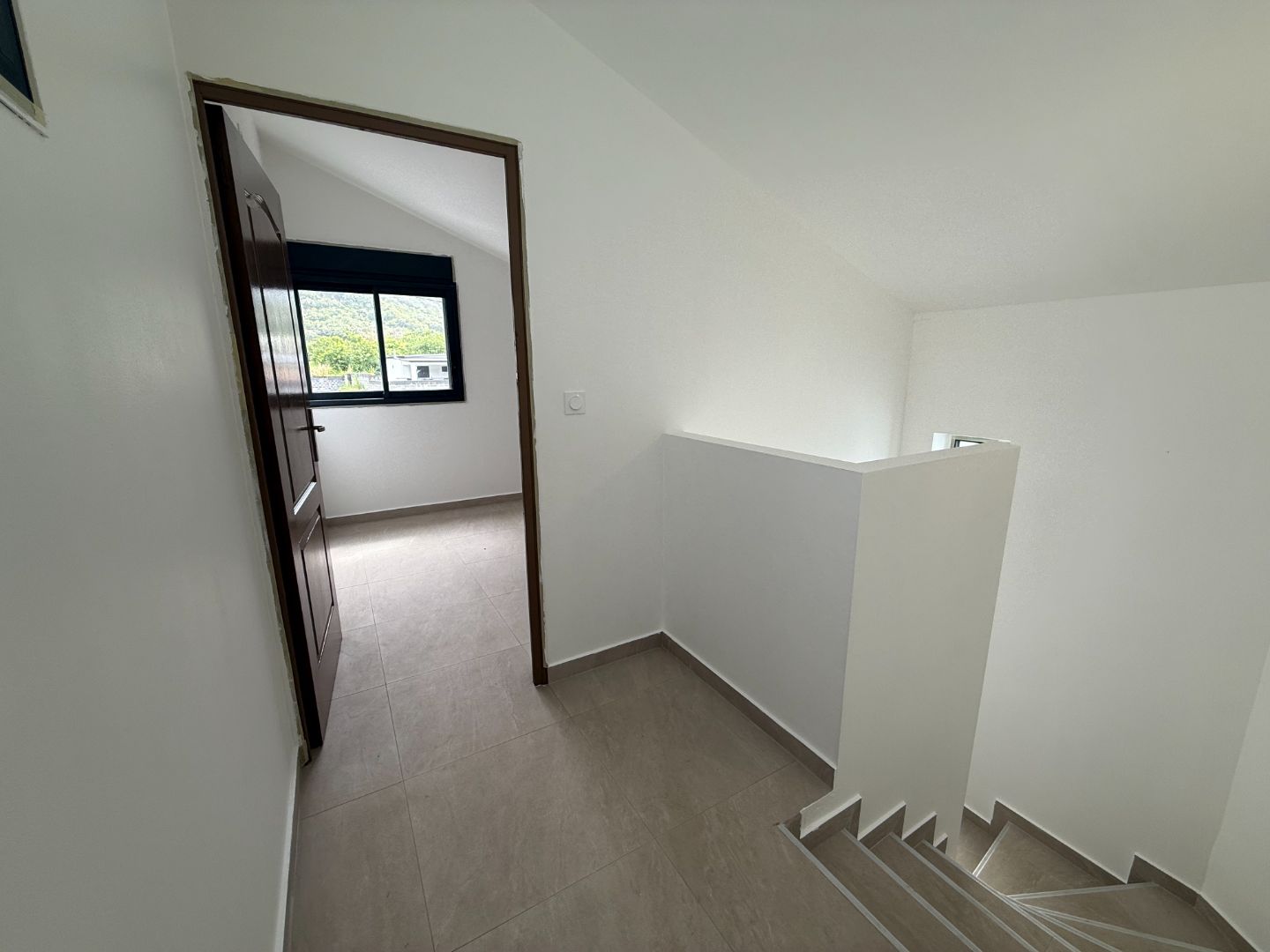 Maison à louer  - 4 pièce(s) - 88m2 - Saint Jospeh (97480)