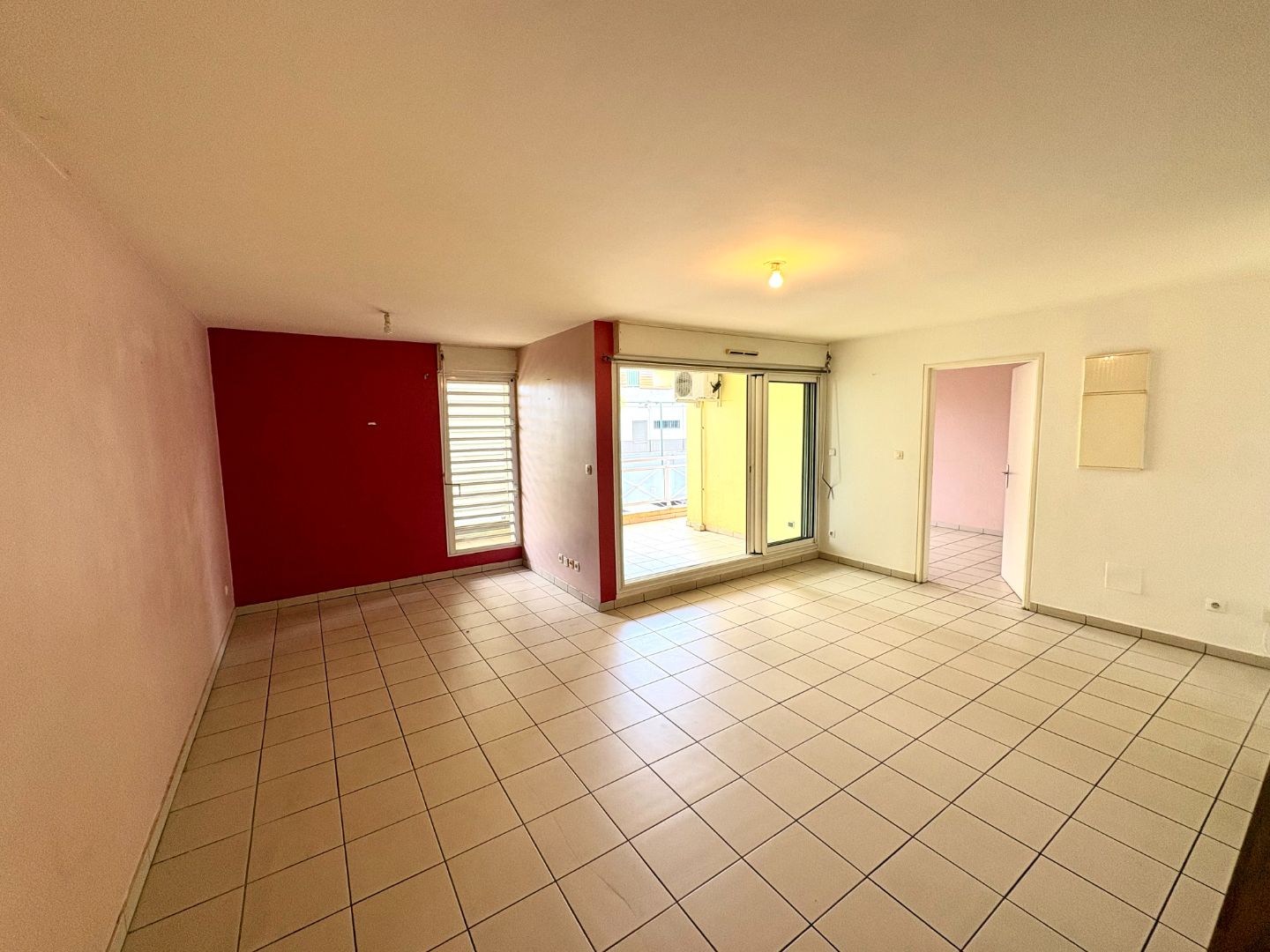 Appartement à vendre  - 2 pièce(s) - 52m2 - Saint Pierre (97410)