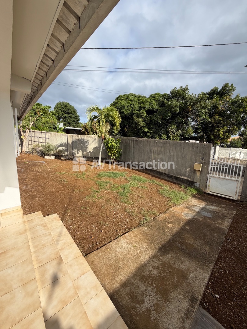 Maison à louer  - 4 pièce(s) - 90m2 - Mont-vert Les Bas (97410)