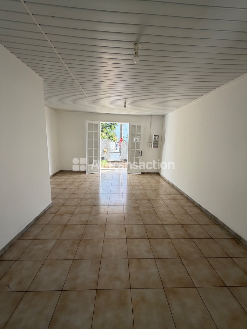 Maison à louer  - 4 pièce(s) - 90m2 - Mont-vert Les Bas (97410)