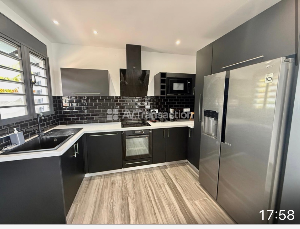 Maison à louer  - 4 pièce(s) - 130m2 - Petite-île (97429)