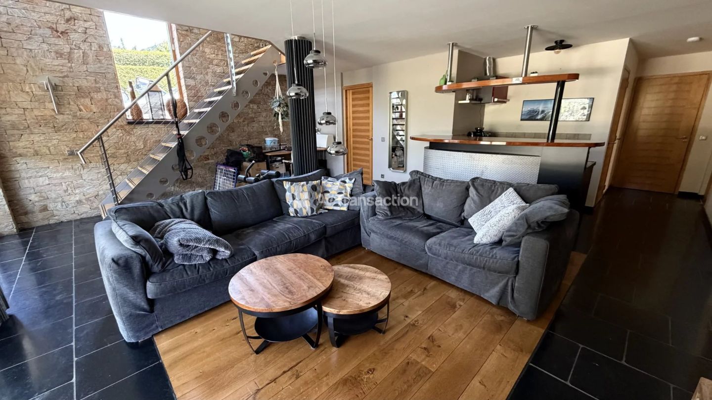 Magnifique Villa de 250m2 au bord du Lac de Serre-Ponçon