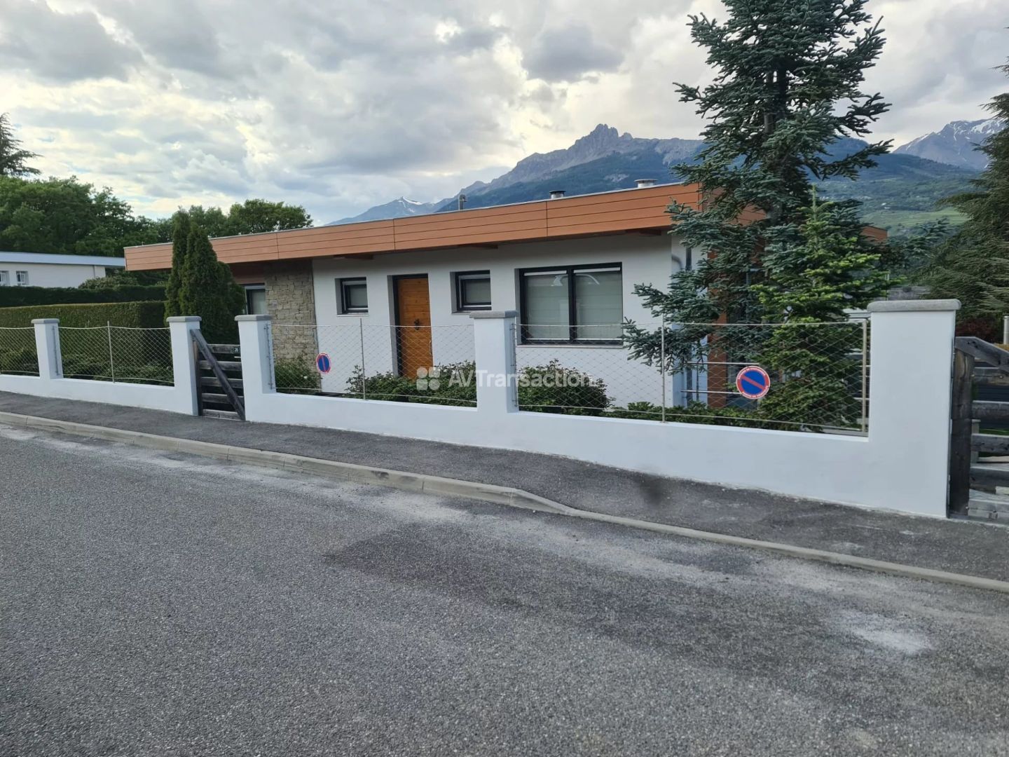 Maison à vendre  - 6 pièce(s) - 240m2 - Savines-le-lac (05160)