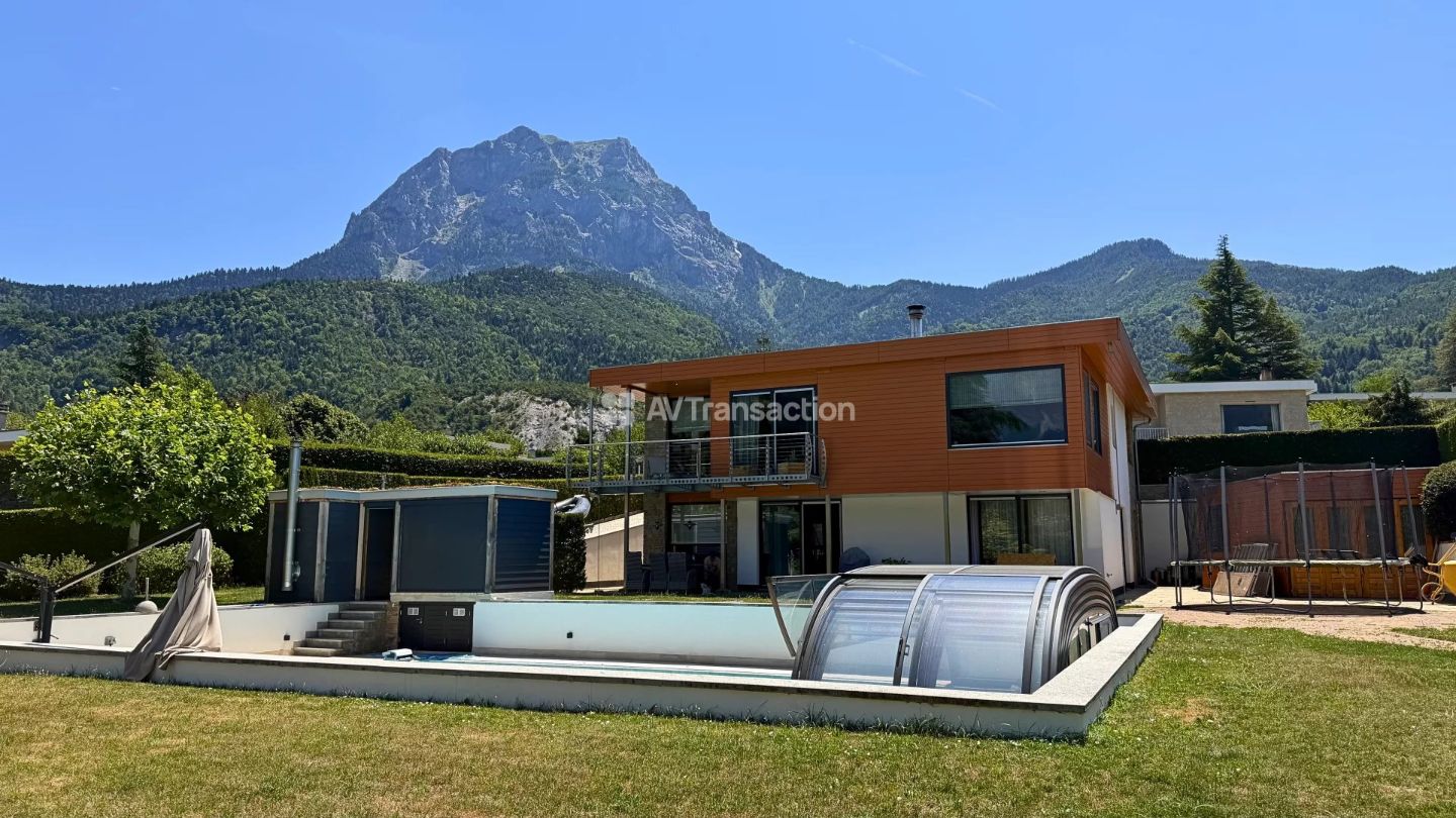 Maison à vendre  - 6 pièce(s) - 240m2 - Savines-le-lac (05160)