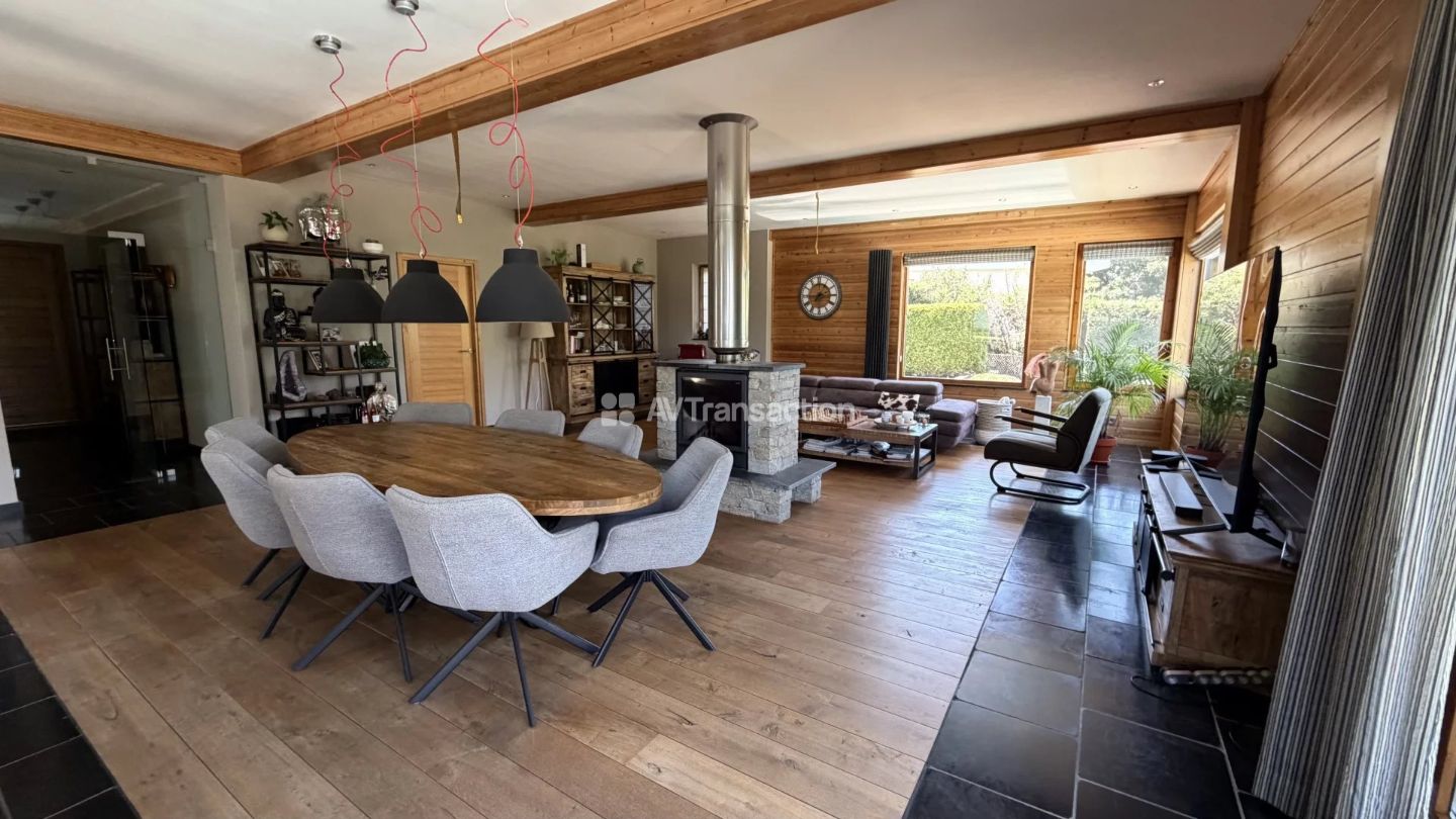 Maison à vendre  - 6 pièce(s) - 240m2 - Savines-le-lac (05160)