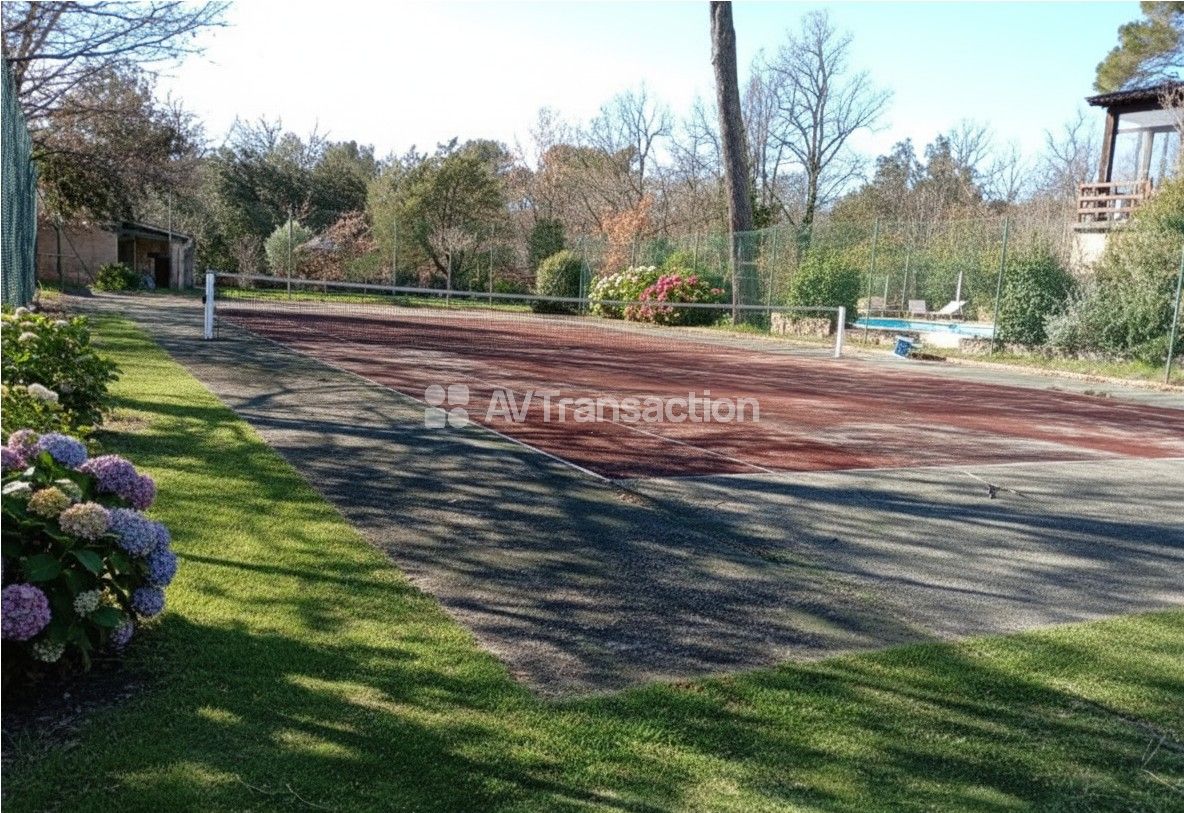 Maison à vendre  - 10 pièce(s) - 5500m2 - Les Arcs (83460)