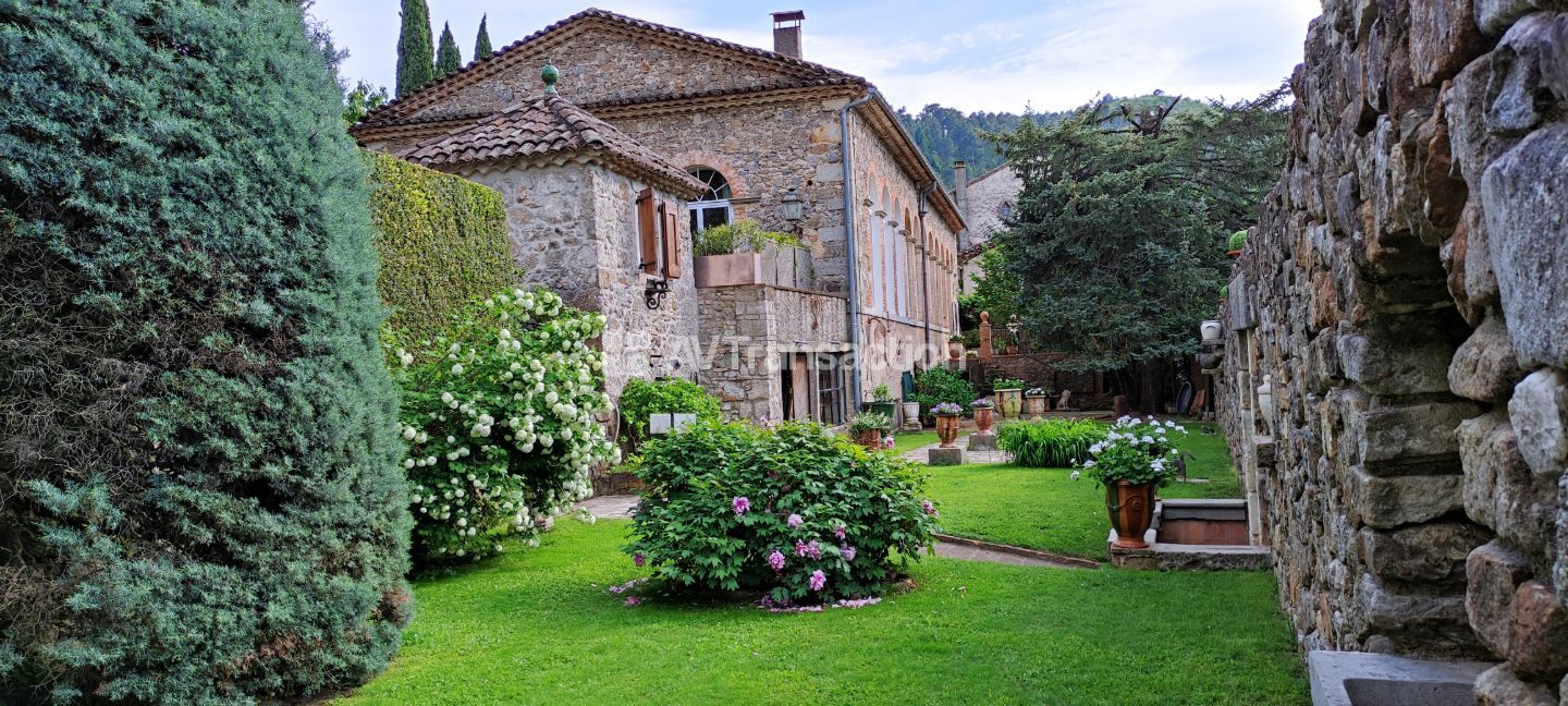 Maison de caractère à vendre  - 9 pièce(s) - 210m2 - Lasalle (30460)