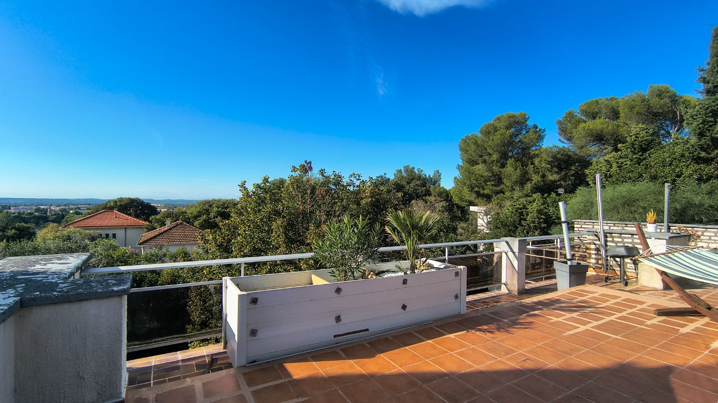 Appartement ancien à vendre  - 4 pièce(s) - 137.26m2 - Nîmes (30000)