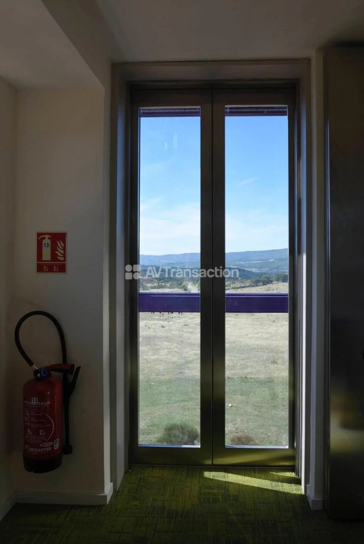 Drôme: appartement T2 avec piscine et tennis