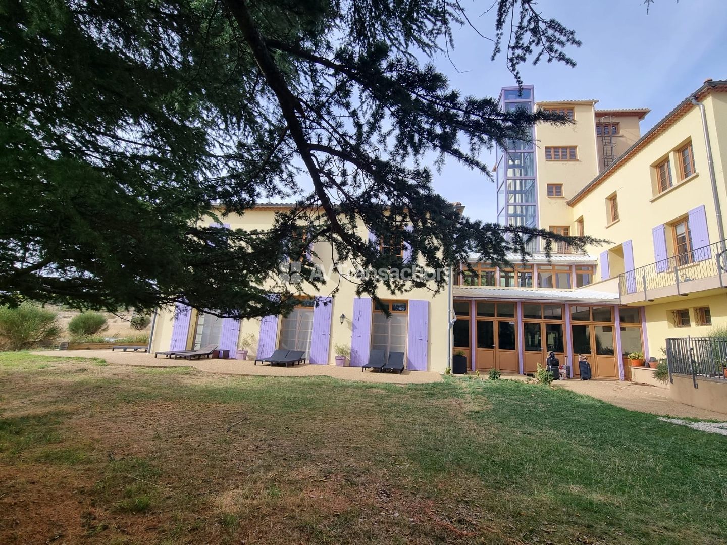 Drôme: appartement T2 avec piscine et tennis