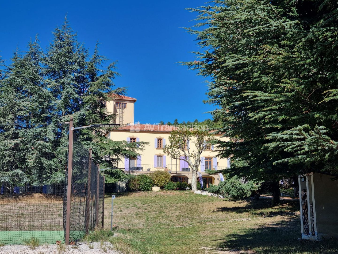 Drôme: appartement T2 avec piscine et tennis