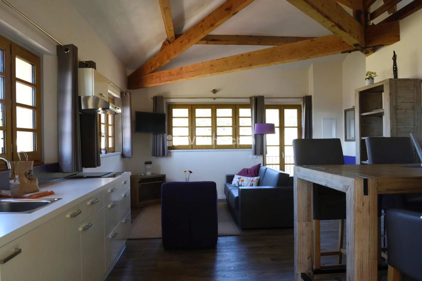 Drôme: appartement T2 avec piscine et tennis