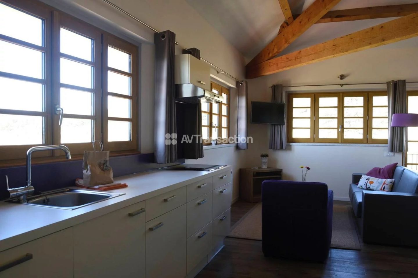 Drôme: appartement T2 avec piscine et tennis