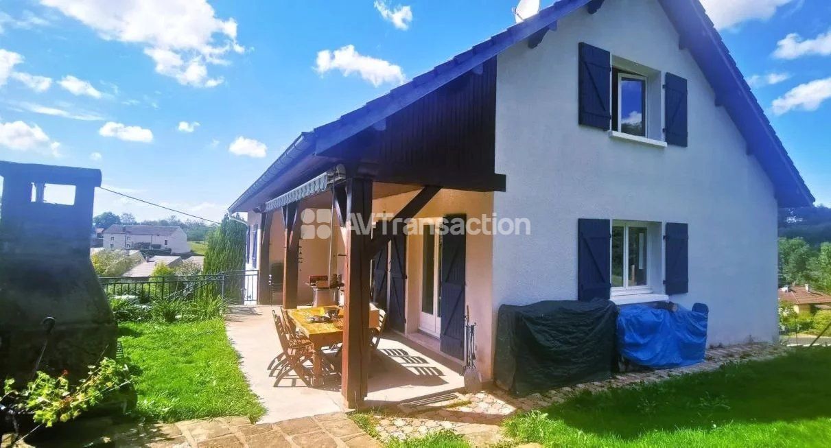 Haute-Saône : Ferme rénovée sur un terrain de 8 800 m²