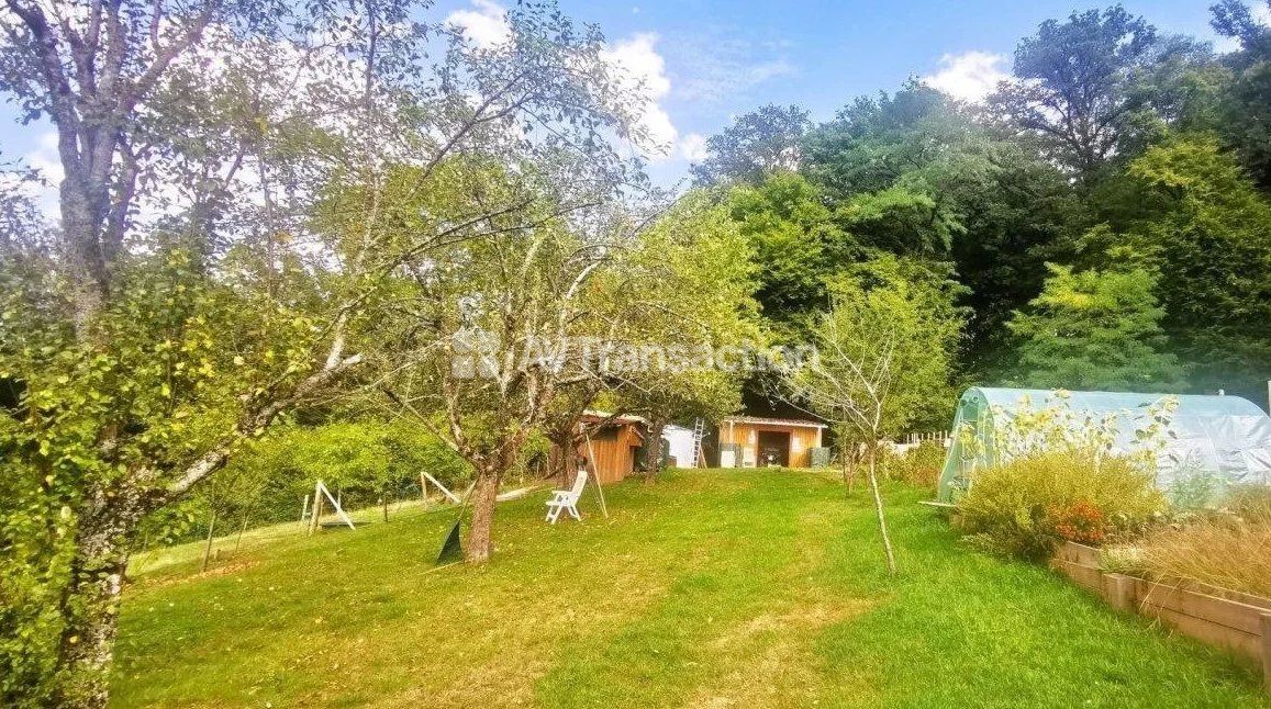 Maison à vendre  - 15 pièce(s) - 158m2 - Fougerolles-saint-valbert (70220)