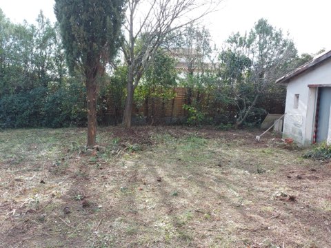 Terrain constructible à vendre  - 328m2 - Nîmes (30900)