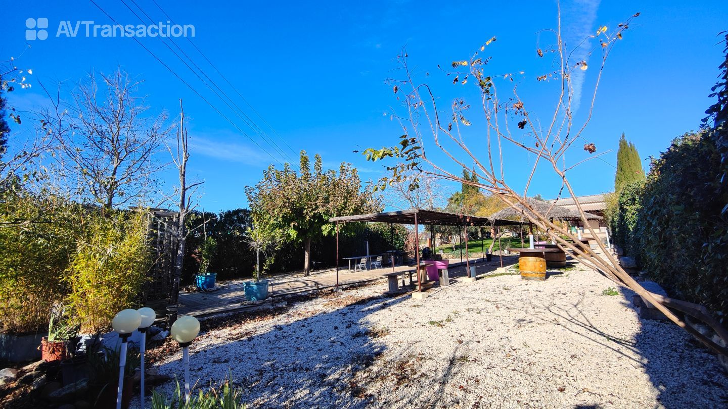 Domaine à vendre  - 9 pièce(s) - 480m2 - Beauvoisin (30640)