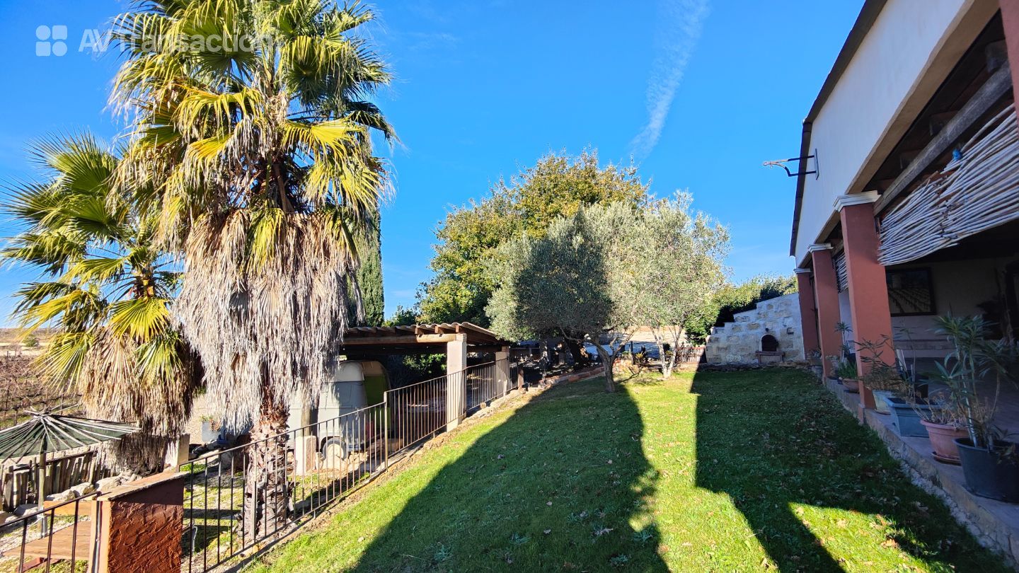 Domaine à vendre  - 9 pièce(s) - 480m2 - Beauvoisin (30640)