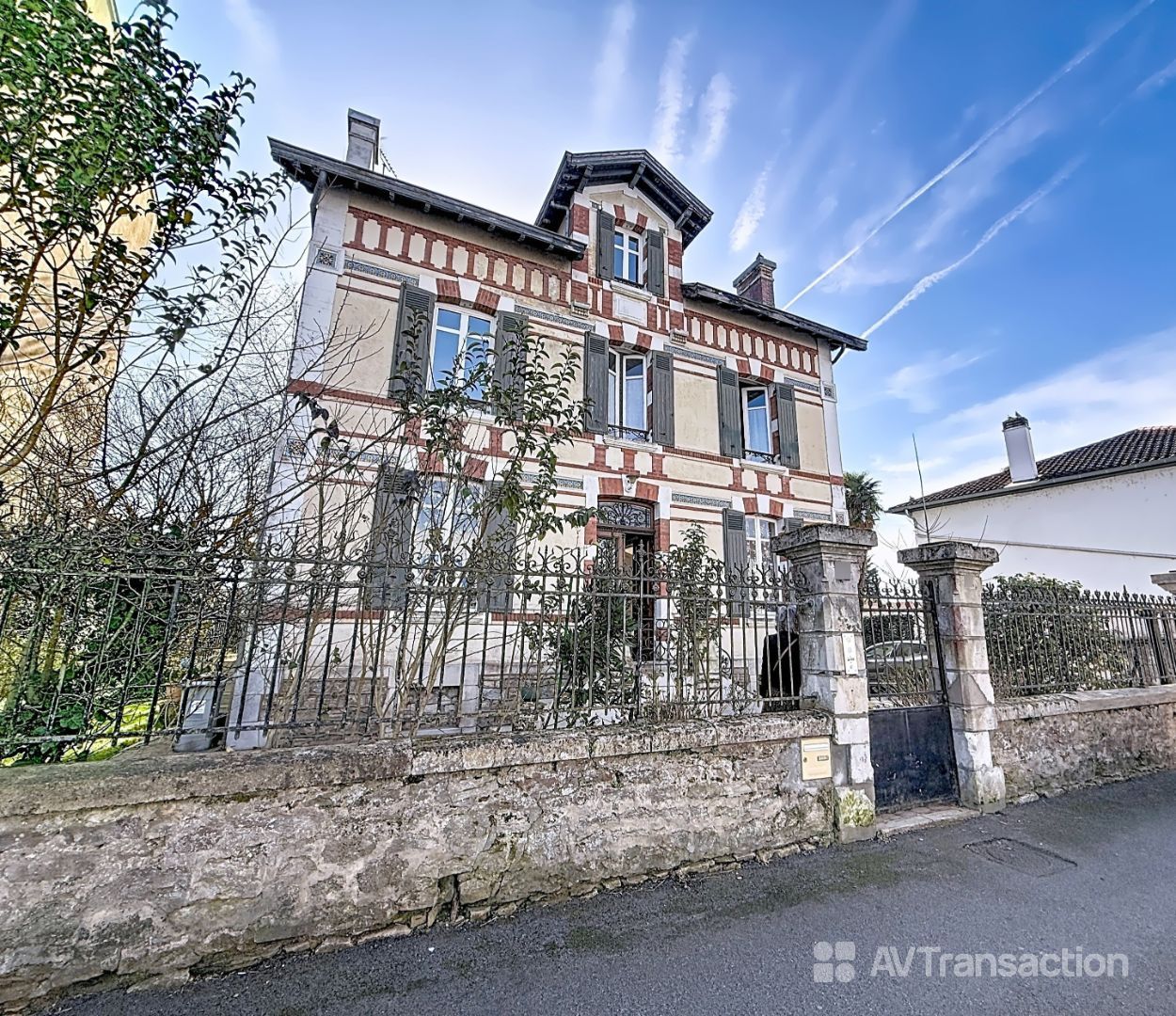 Maison de maître à vendre  - 7 pièce(s) - 202m2 - Dax (40100)
