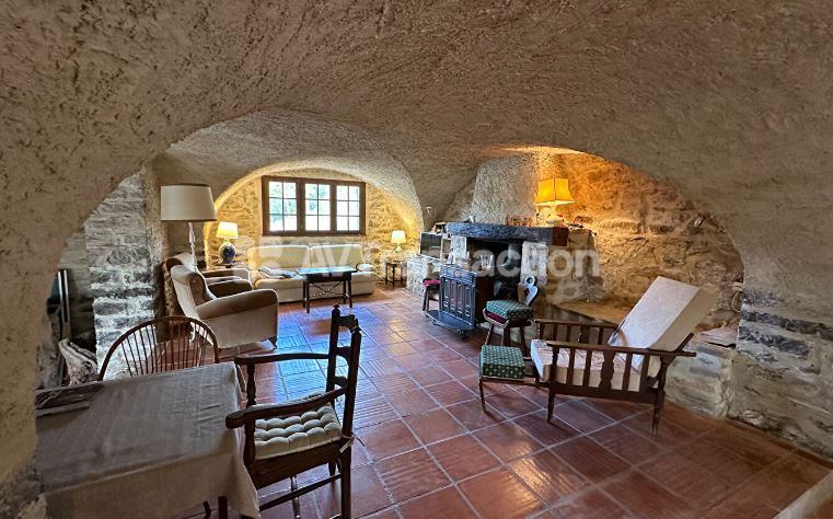 Maison de caractère à vendre  - 6 pièce(s) - 300m2 - Cazalet (30170)