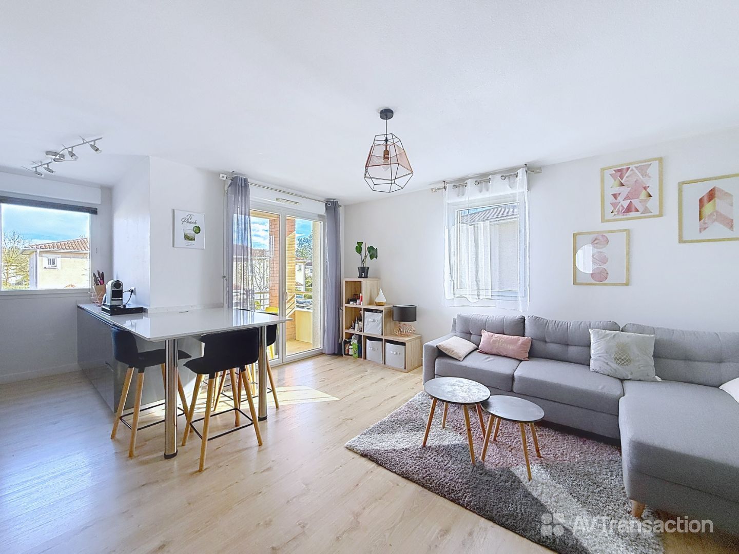 Magnifique appartement T3 rénové avec balcon et parking 