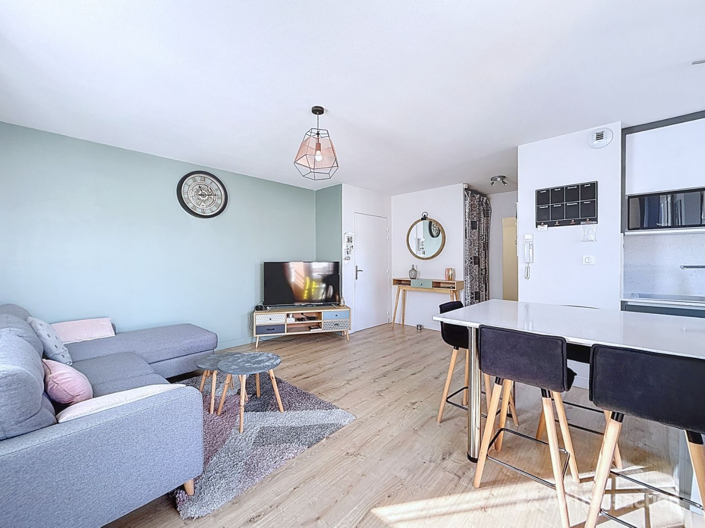 Magnifique appartement T3 rénové avec balcon et parking 