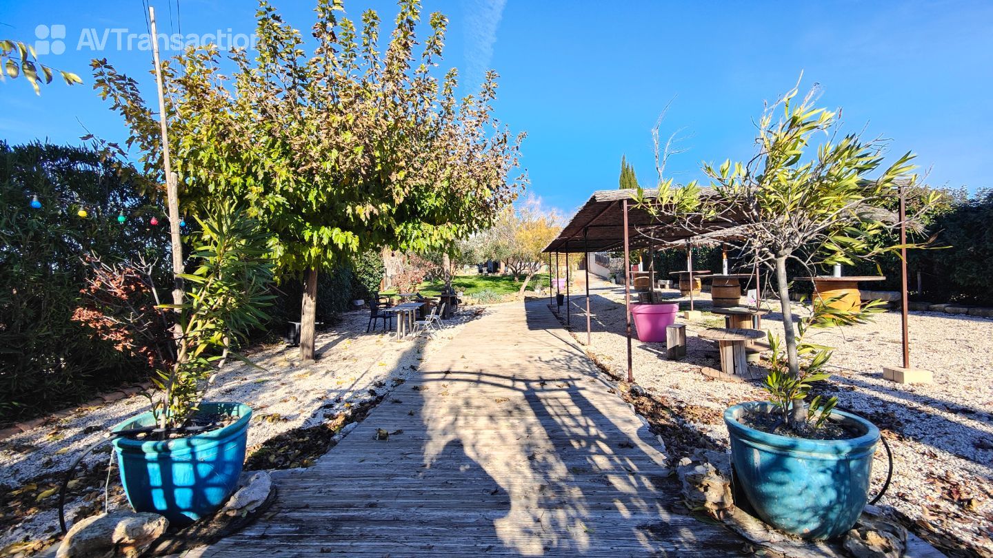 Domaine à vendre  - 9 pièce(s) - 480m2 - Beauvoisin (30640)