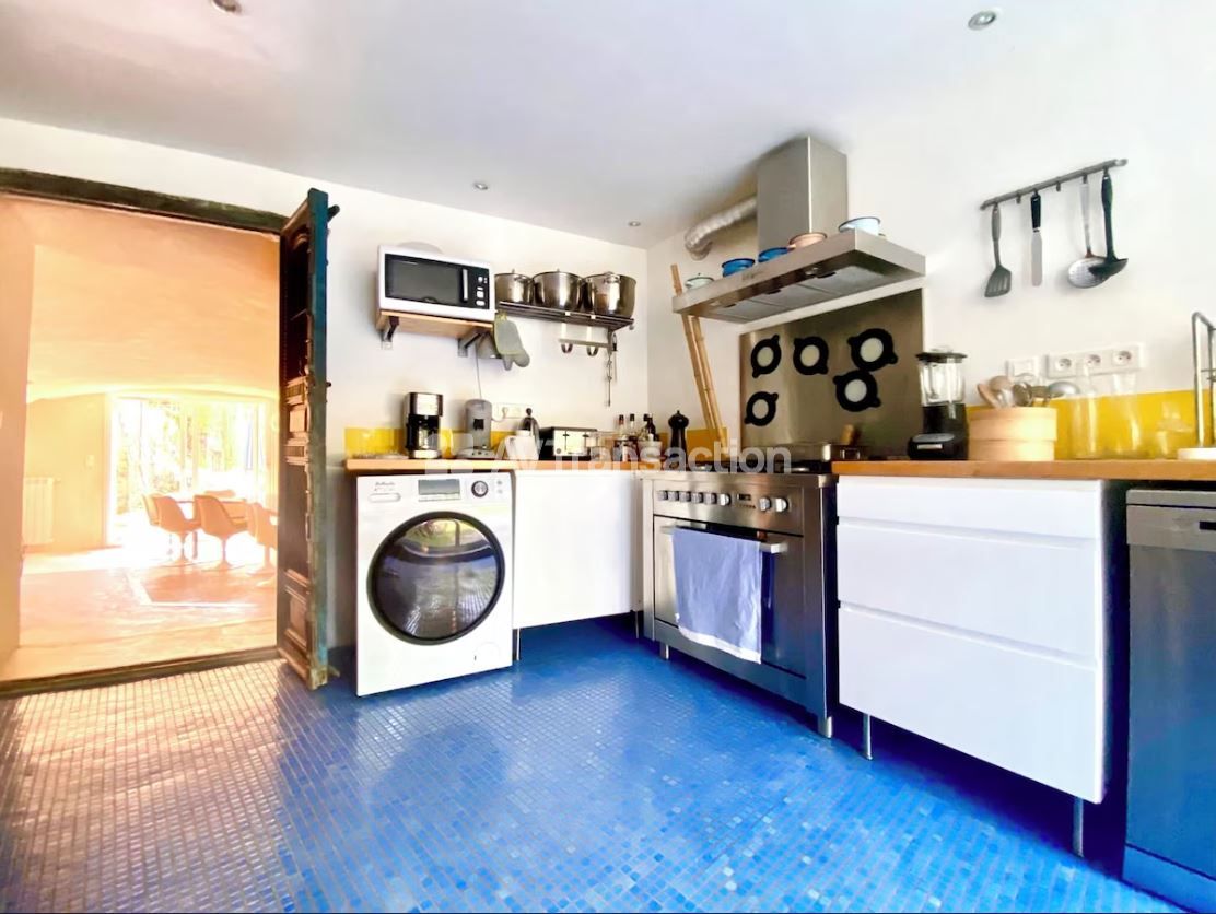 Propriété à vendre  - 358.84m2 - Cros (30170)