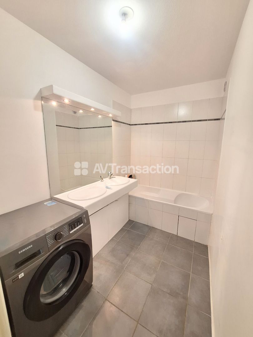 Appartement à vendre  - 4 pièce(s) - 80m2 - Vaulx-en-velin (69120)