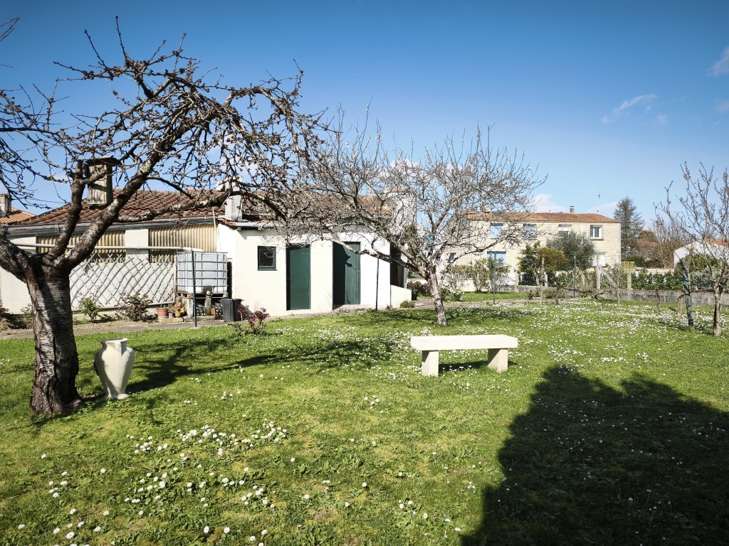 Maison à vendre  - 4 pièce(s) - 102m2 - Pons (17800)