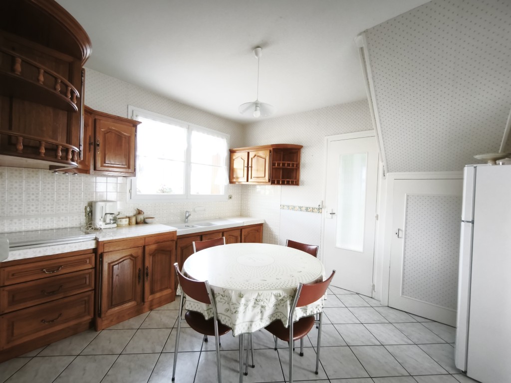 Maison à vendre  - 4 pièce(s) - 102m2 - Pons (17800)