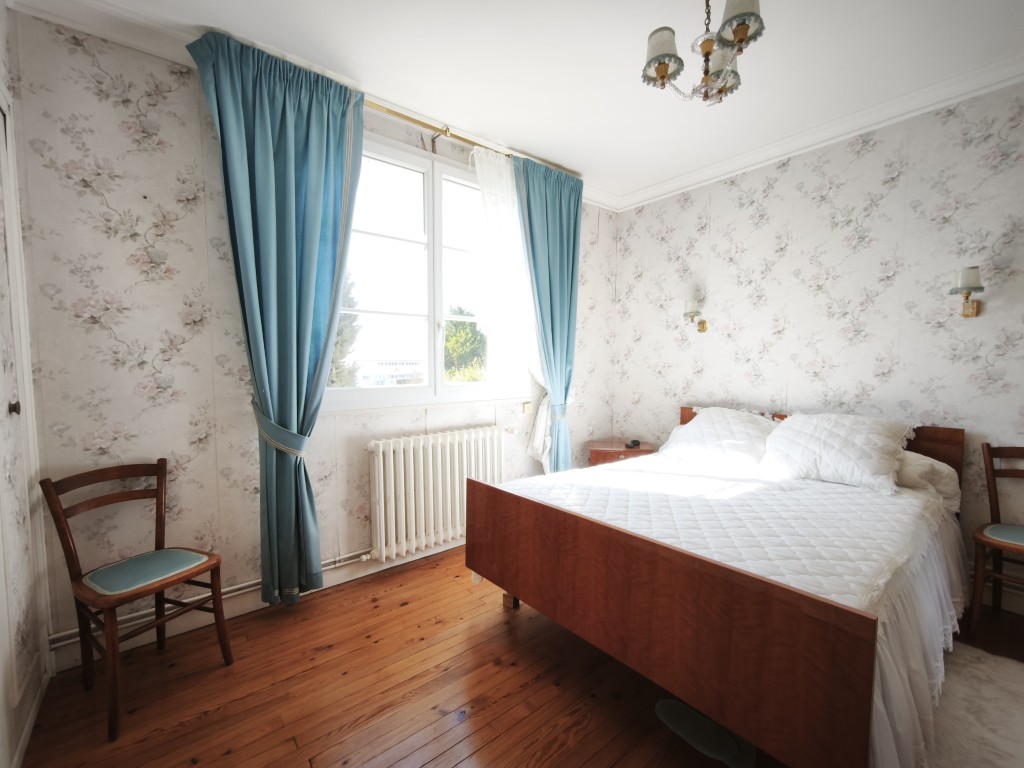 Maison à vendre  - 4 pièce(s) - 102m2 - Pons (17800)