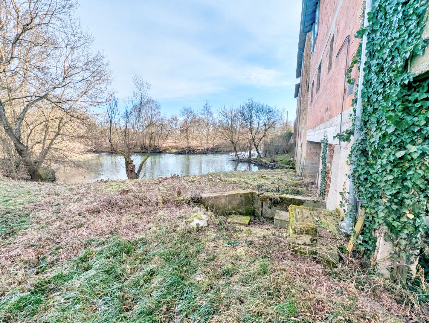 Maison  127 m2  sur 8,5 ha pour Logements
