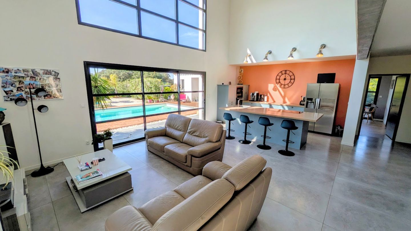 Villa d'architecte à vendre  - 5 pièce(s) - 175m2 - Escales (11200)