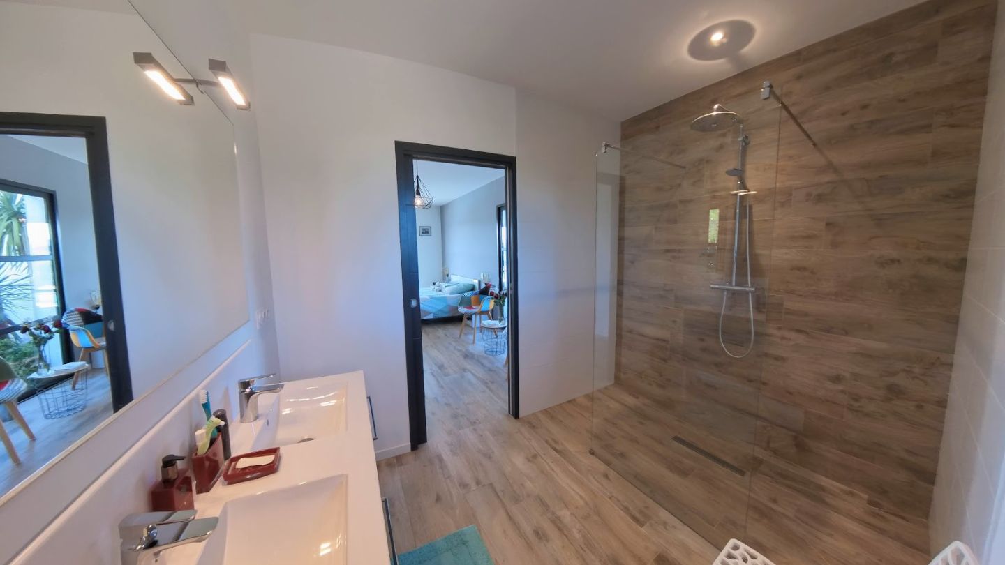 Villa d'architecte à vendre  - 5 pièce(s) - 175m2 - Escales (11200)