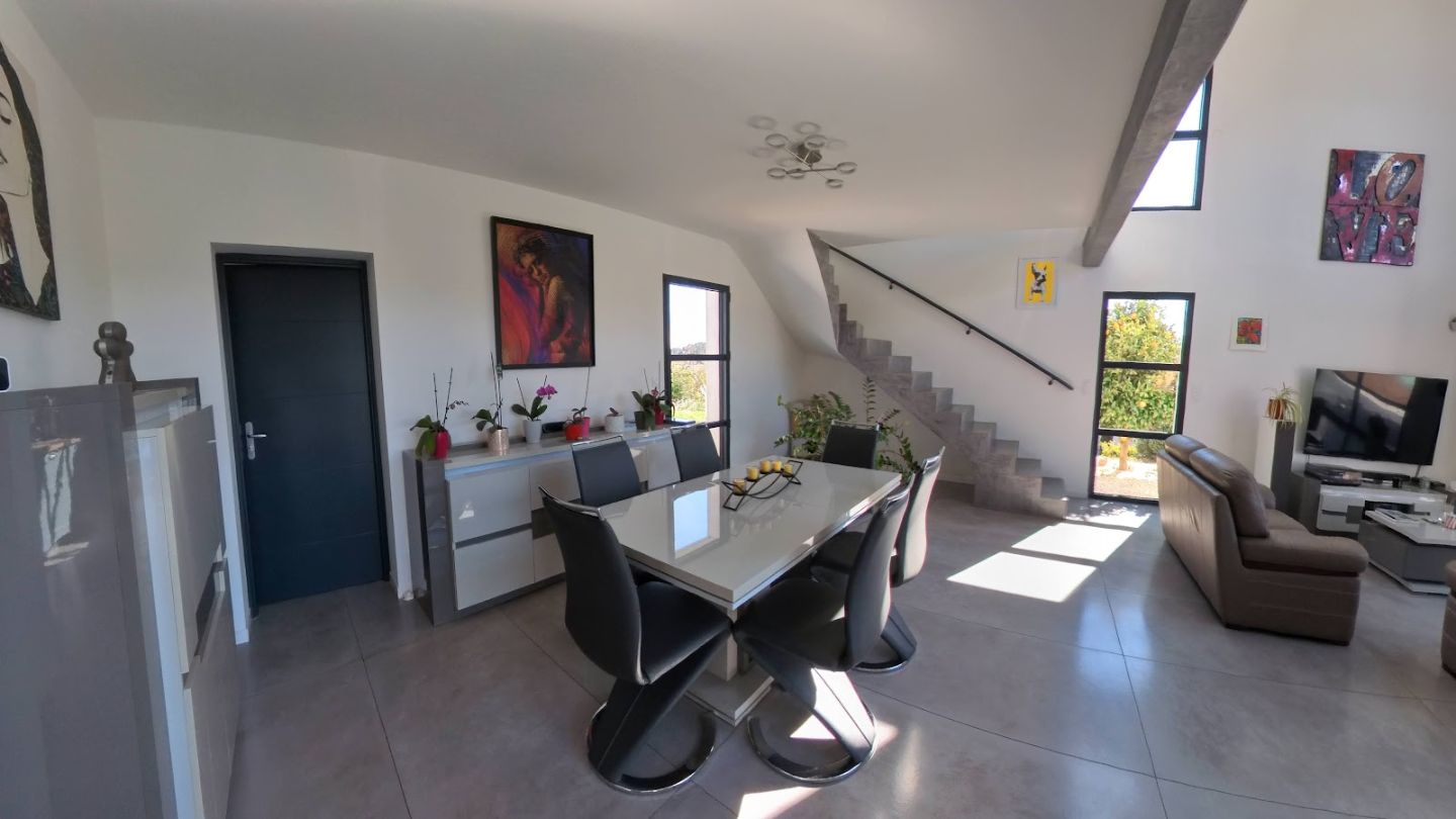 Villa d'architecte à vendre  - 5 pièce(s) - 175m2 - Escales (11200)