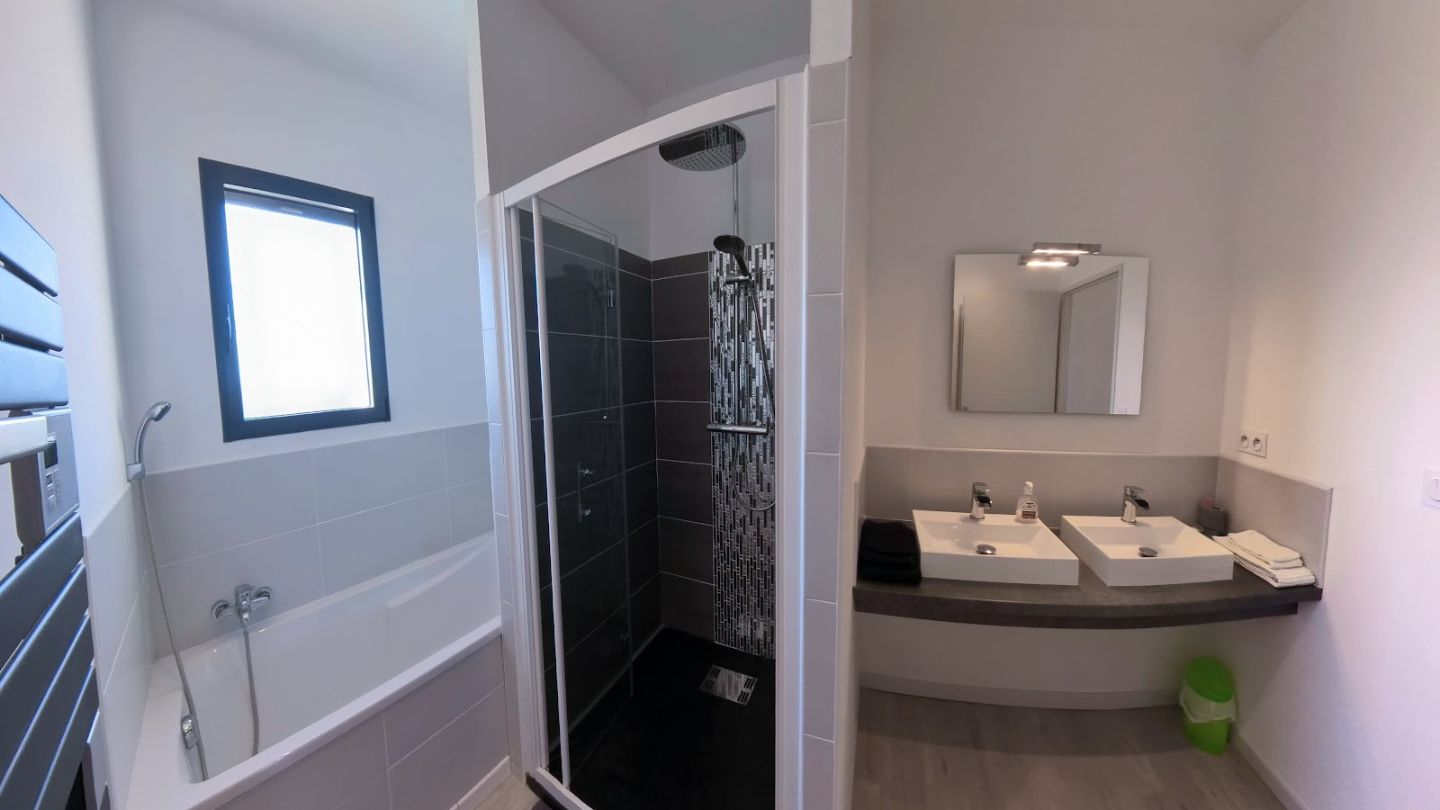 Villa d'architecte à vendre  - 5 pièce(s) - 175m2 - Escales (11200)