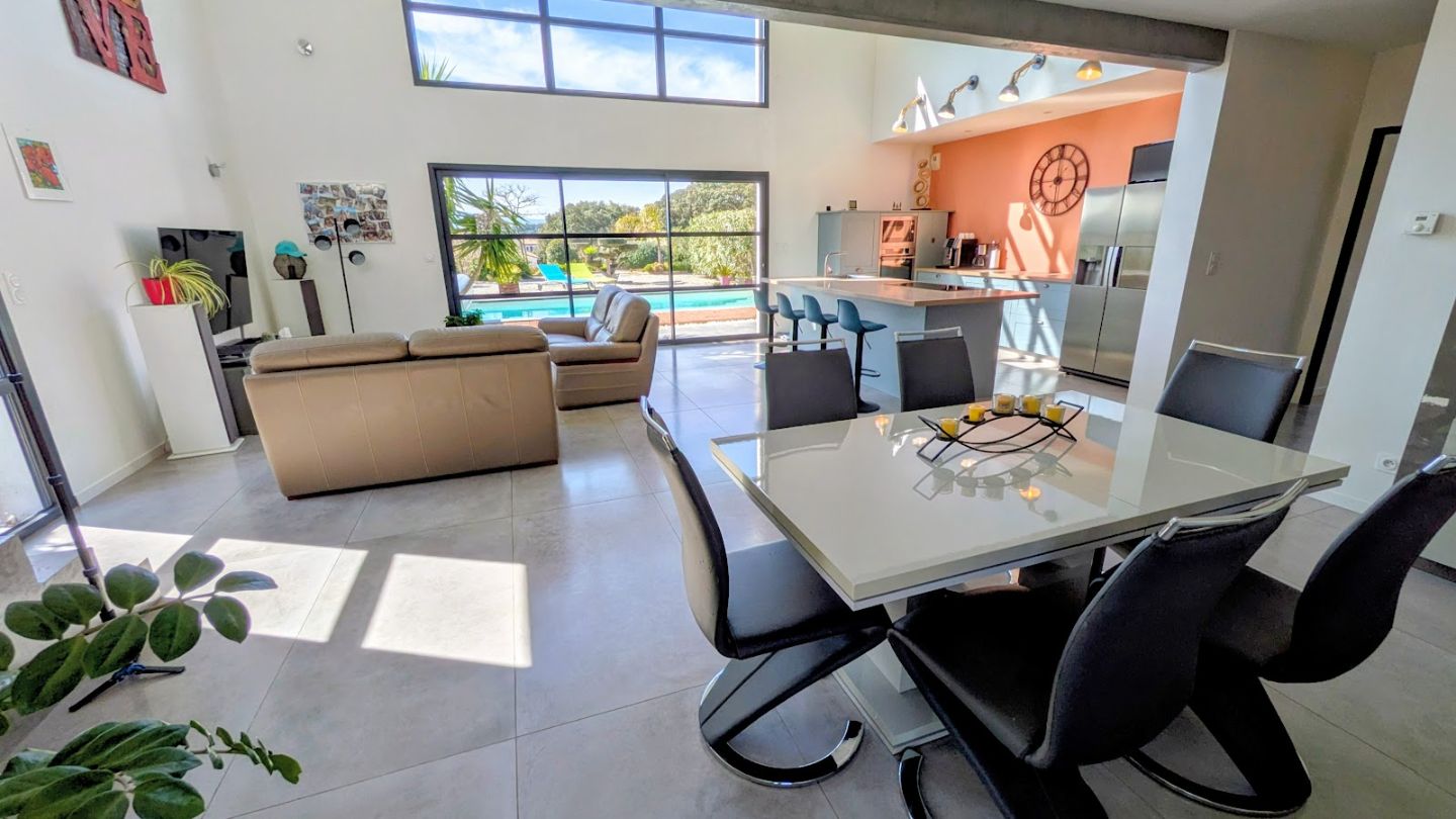 Villa d'architecte à vendre  - 5 pièce(s) - 175m2 - Escales (11200)