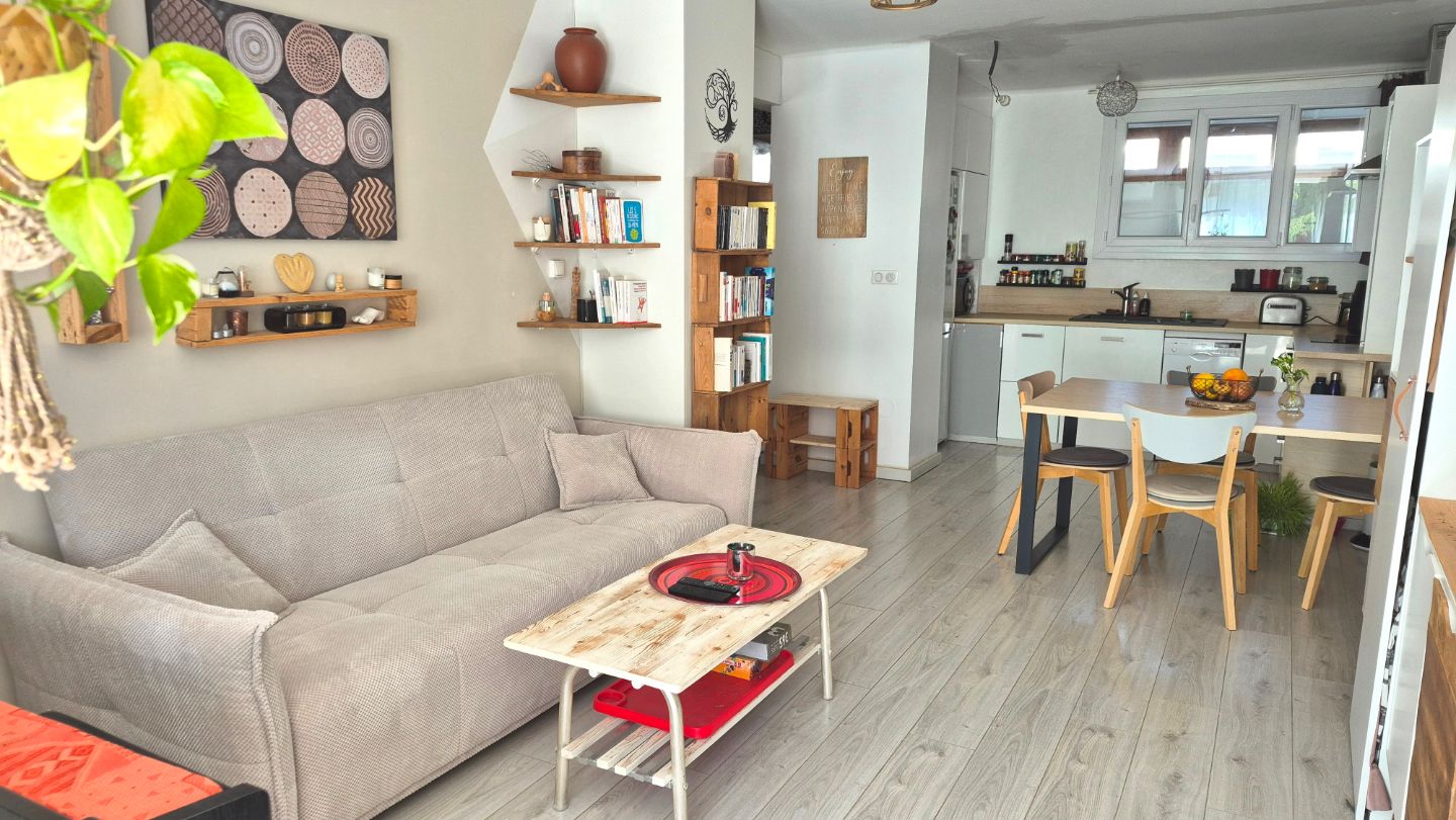 Appartement à vendre  - 2 pièce(s) - 56m2 - Hyères (83400)