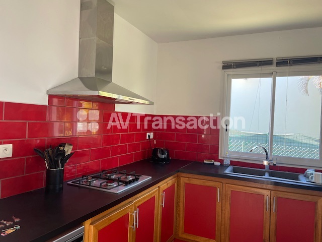 Maison à louer  - 5 pièce(s) - 120m2 - Saint-pierre (97410)