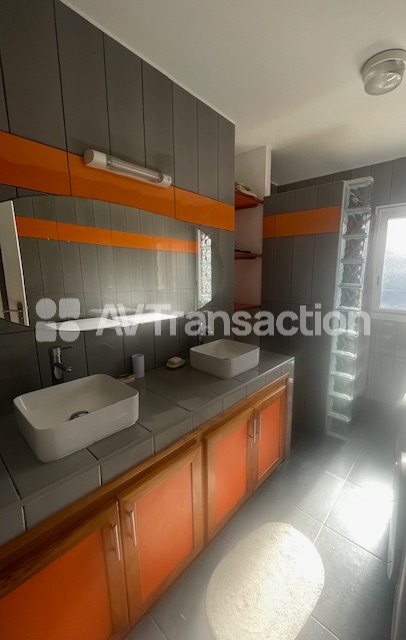 Maison à louer  - 5 pièce(s) - 120m2 - Saint-pierre (97410)