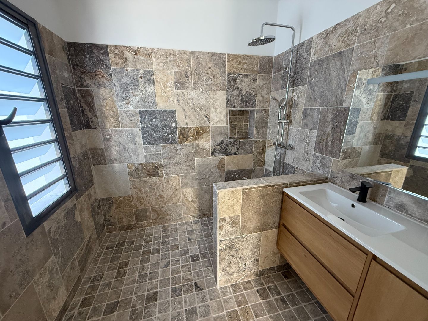 Maison à louer  - 5 pièce(s) - 120m2 - Bois D'olives (97410)