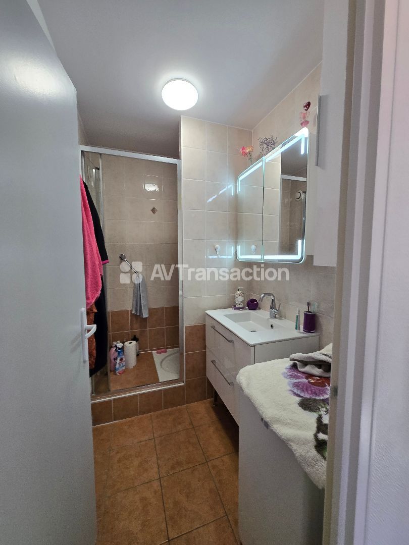 Bel appartement de plain pied avec cave