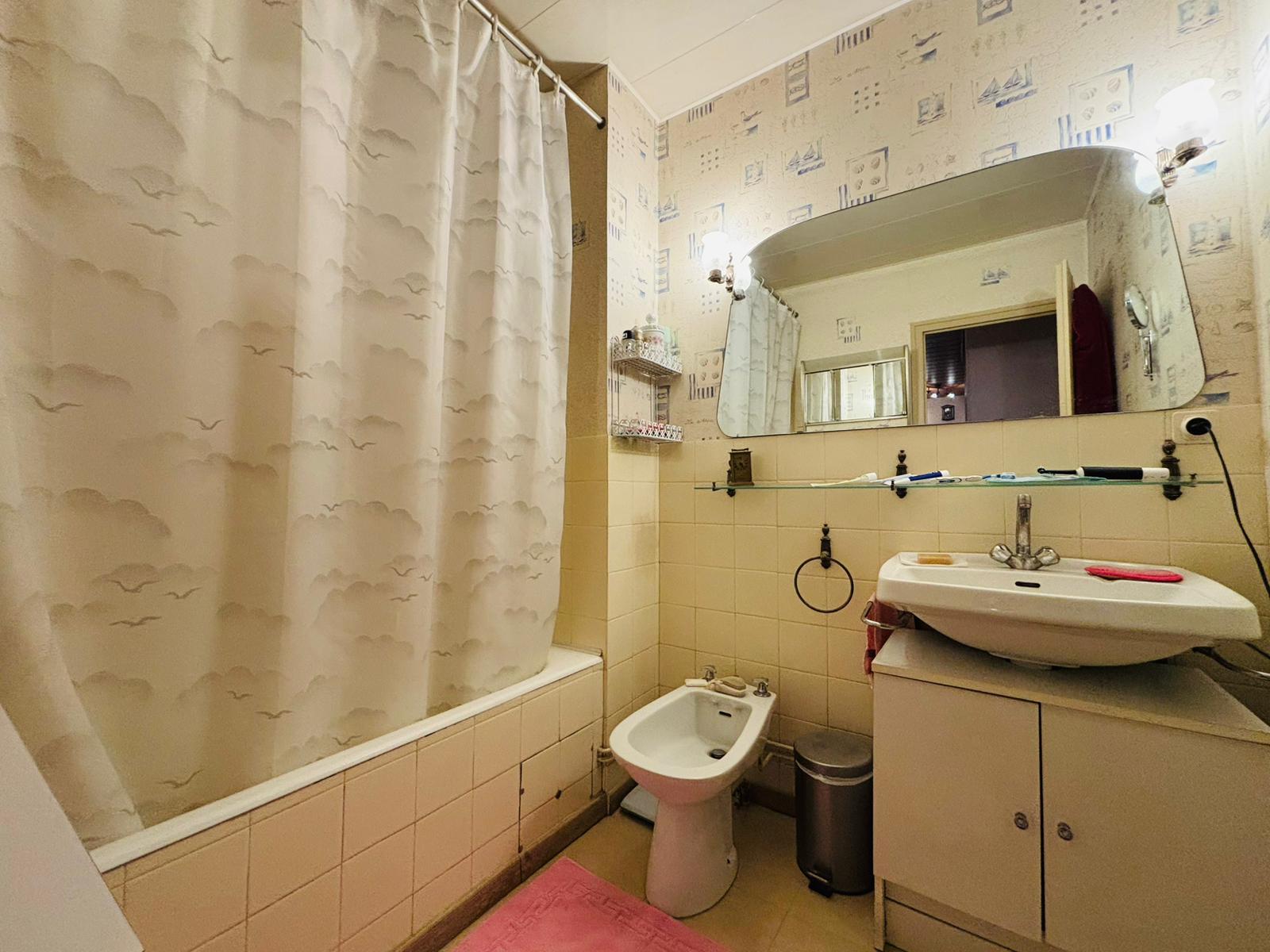 Appartement à rénover à vendre  - 4 pièce(s) - 83m2 - Annemasse (74100)